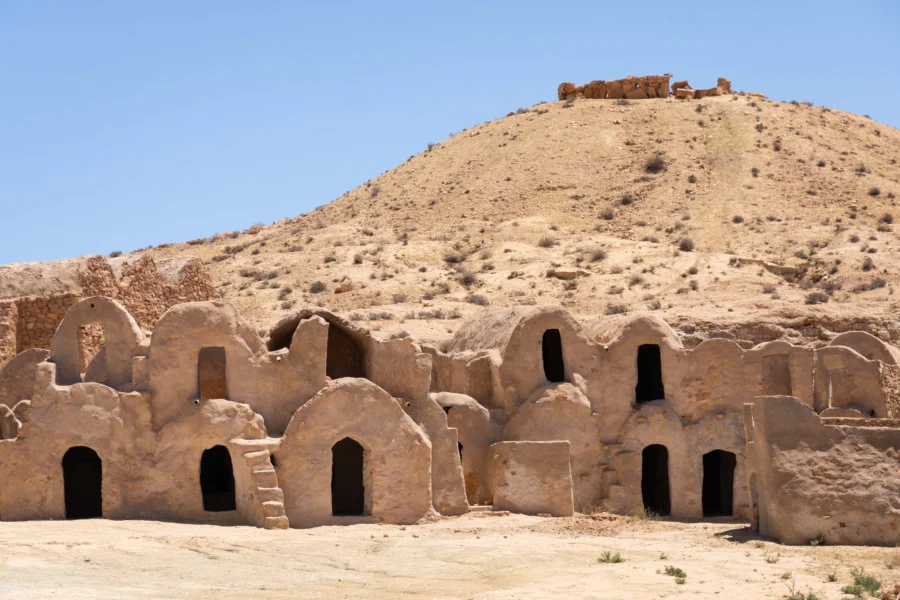 village tatouine desert tunisie